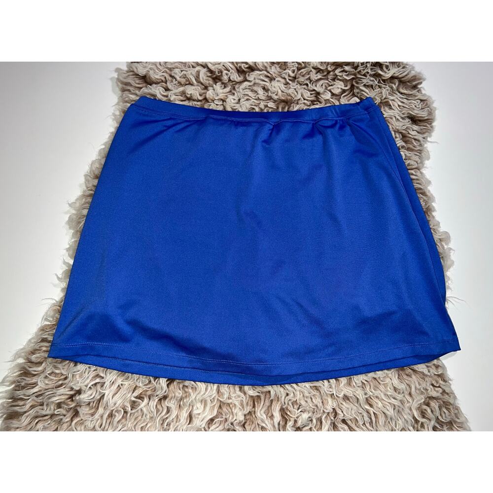 Prince women’s blue tennis shirt with built in shorts - Picture 3 of 10
